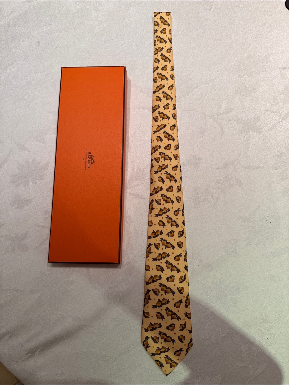 Hermès Yellow Silk Acorn Print Tie